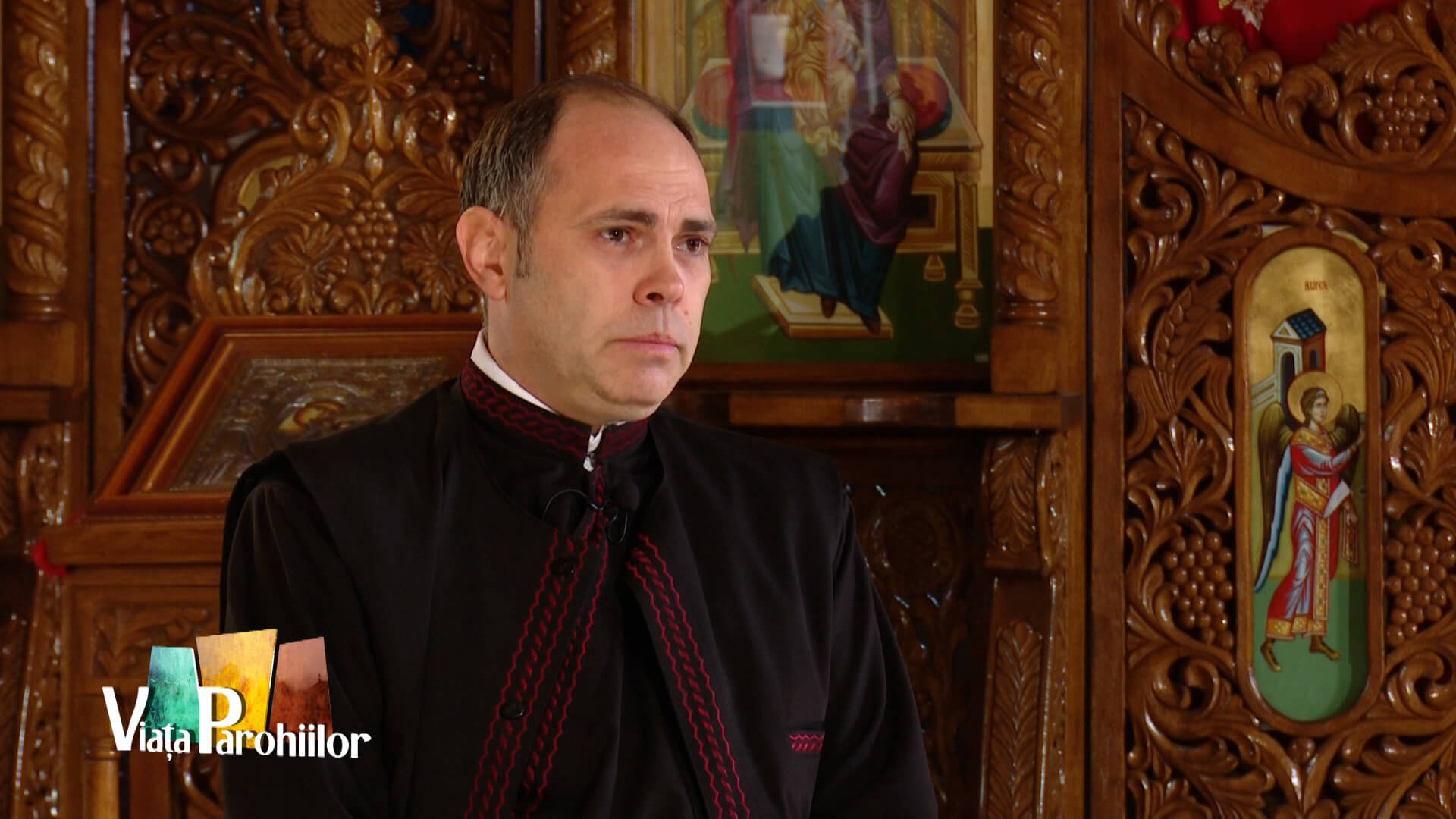 Școala abandonată din Trivalea Moșteni, lăcașul lui Dumnezeu născut din